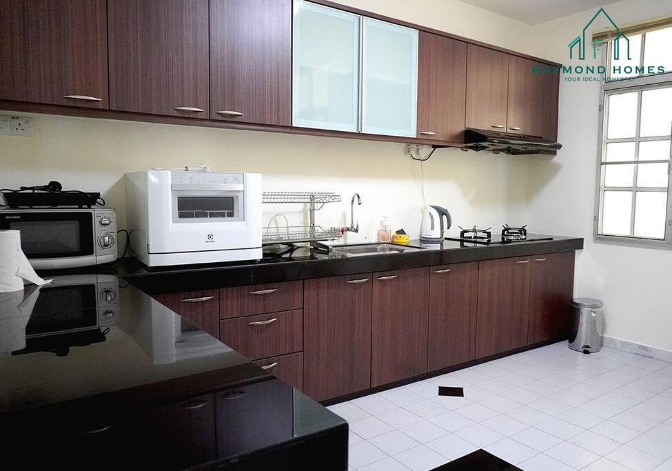 Apartament 99 Kelawei George Town Zewnętrze zdjęcie