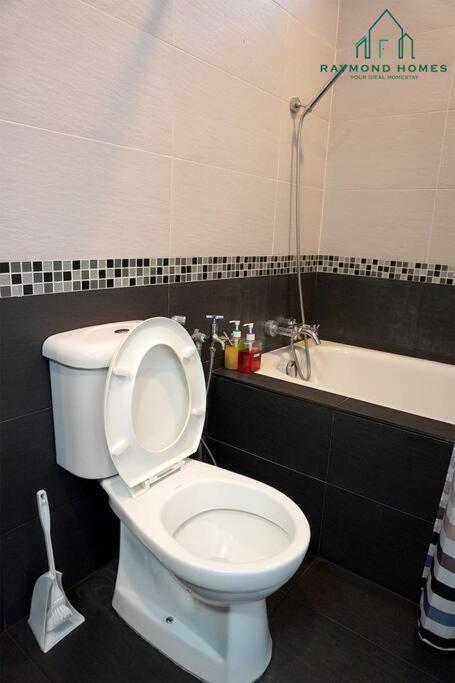 Apartament 99 Kelawei George Town Zewnętrze zdjęcie